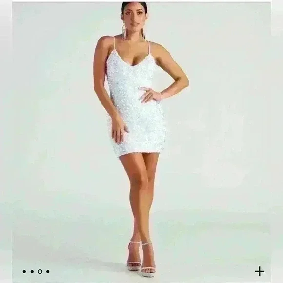 Hoco Kathy Iridescent Sequin Mini
Dress Size S - Picture 1 of 10